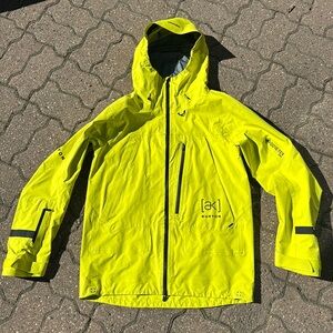 Mens Burton AK Tusk jacket size medium Limeade